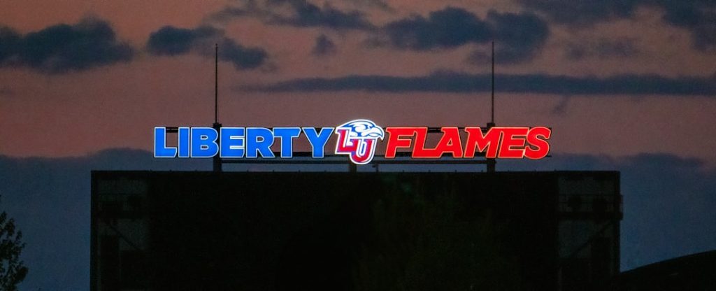 Photo Family Feud logo
